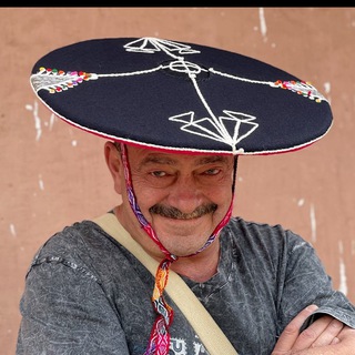 Мужик с усами