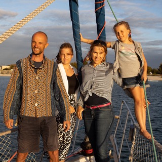 Travely-Family ⛵️