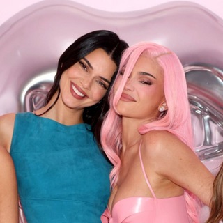 KENDALL & KYLIE JENNER