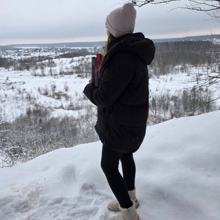 Книжки и винишко 🔞