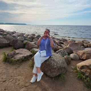 С книгой📚 по жизни