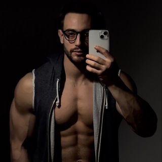 Бежит качается